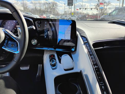 Used 2024 Chevrolet Corvette 2LT w/ Z51 Performance Package image 7