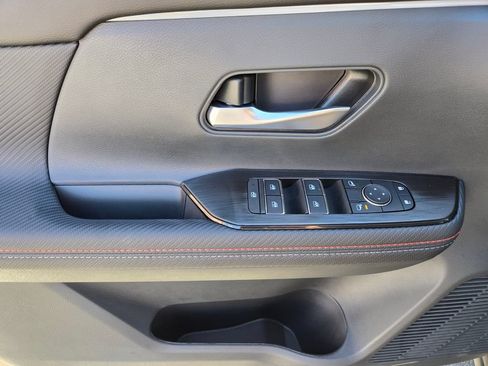 New 2026 Nissan Kicks SR AWD/4WD image 9