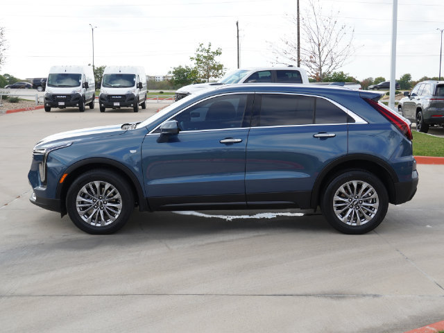 Used 2025 Cadillac XT4 Premium Luxury w/ Cold Weather Package FWD image 14