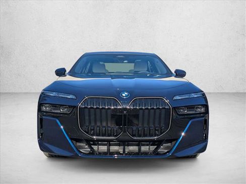 New 2026 BMW 750e xDrive w/ Executive Package image 5