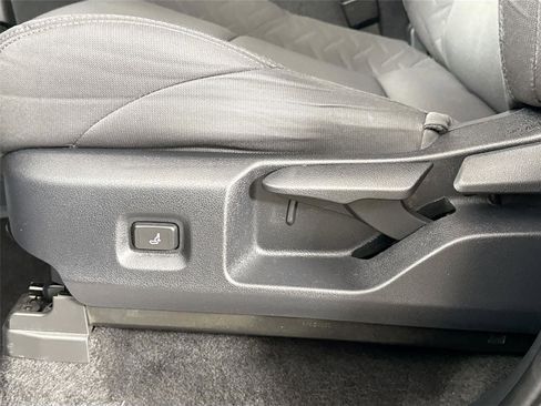 Certified 2024 Toyota Tacoma SR5 image 29