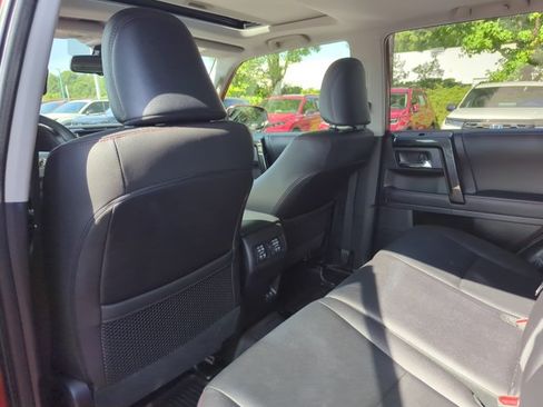 Used 2020 Toyota 4Runner TRD Off-Road Premium w/ Moonroof Package AWD/4WD image 23