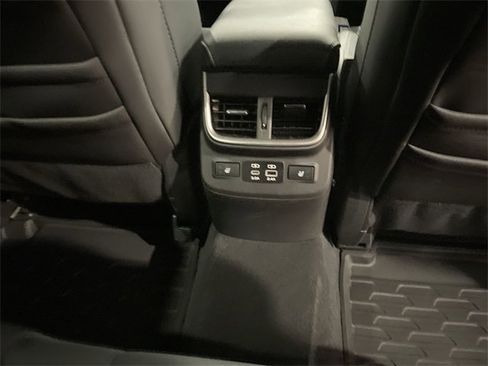 Used 2025 Subaru Outback Limited image 16
