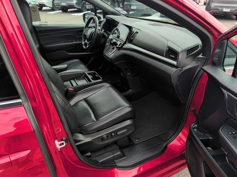 Used 2023 Honda Odyssey Sport image 12