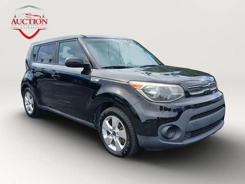 Used 2018 Kia Soul FWD image 3