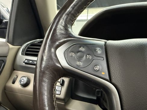 Used 2017 Chevrolet Suburban Premier image 18