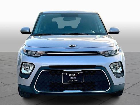 Used 2020 Kia Soul LX image 3