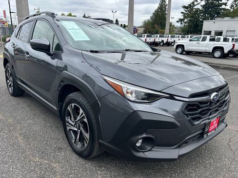 Used 2024 Subaru Crosstrek 2.0i Premium AWD/4WD image 3