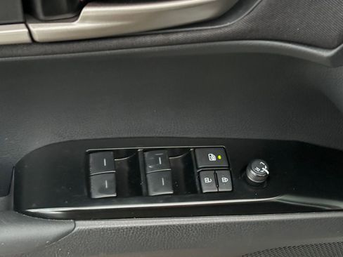 Used 2025 Toyota Camry LE image 20