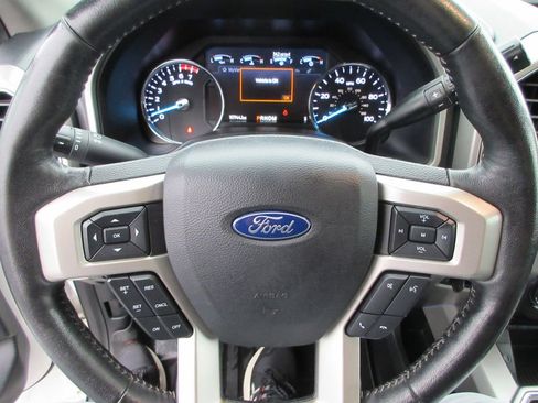 Used 2020 Ford F250 Lariat w/ Chrome Package AWD/4WD image 30