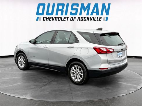 Used 2020 Chevrolet Equinox LS image 3