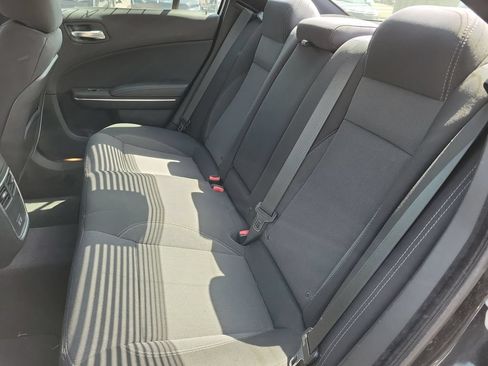 Used 2016 Dodge Charger SE RWD image 14