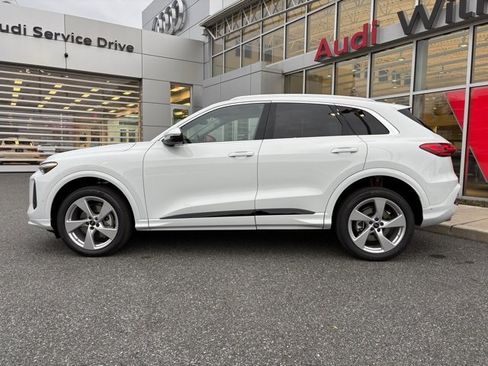 New 2025 Audi Q5 Premium Plus image 2