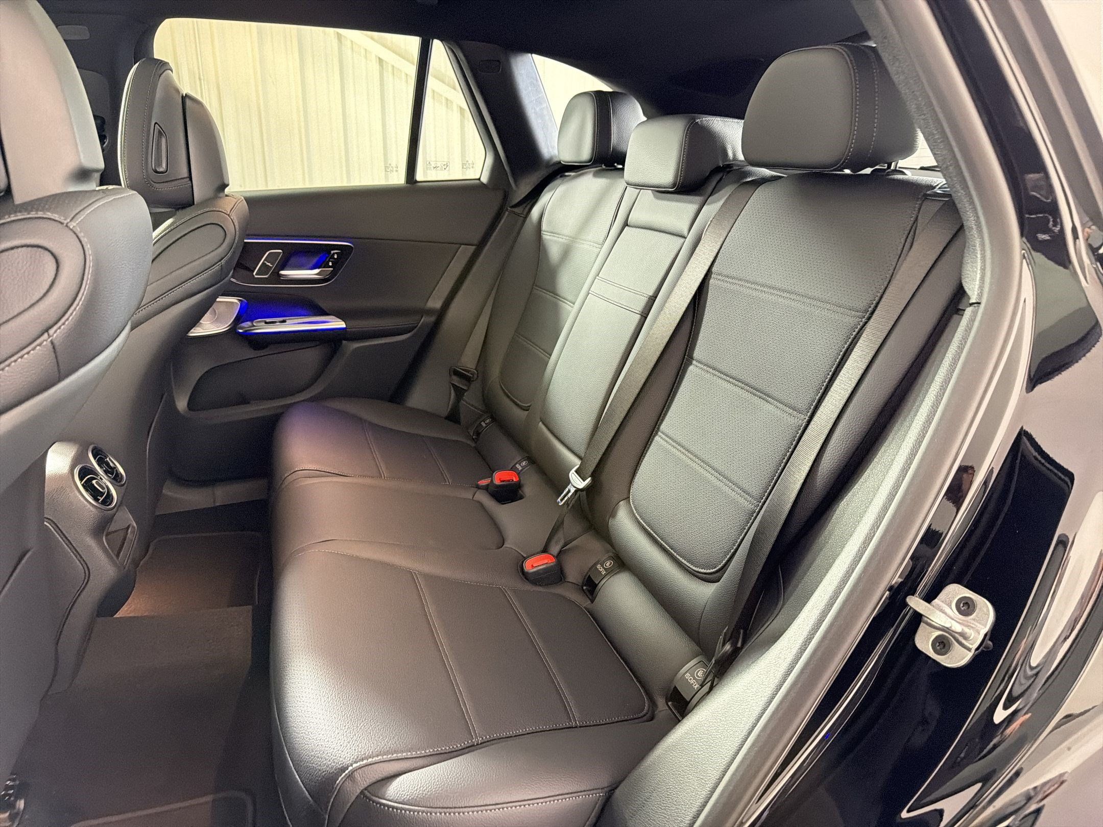 Used 2026 Mercedes-Benz GLC 300 4MATIC image 15