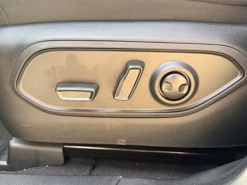 New 2026 Jeep Cherokee Laredo image 15