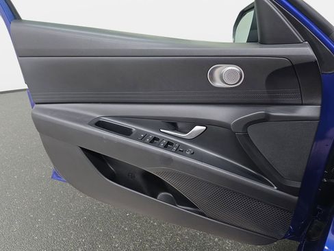 Used 2022 Hyundai Elantra SEL FWD image 27