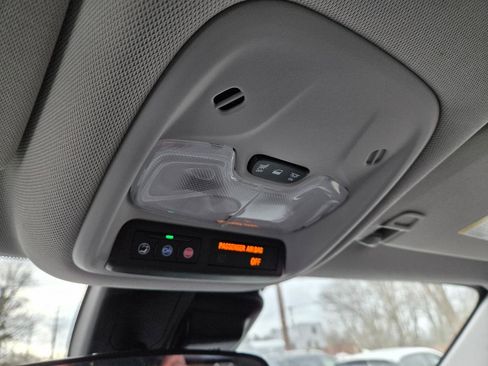 Used 2025 Chevrolet TrailBlazer LT w/ LT Cold Weather Package image 28