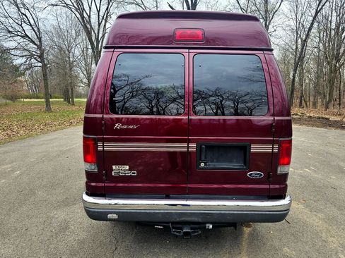 Used 2004 Ford E-250 and Econoline 250 image 7
