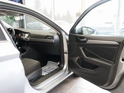 Used 2021 Volkswagen Jetta S w/ Driver Assistance Package image 37