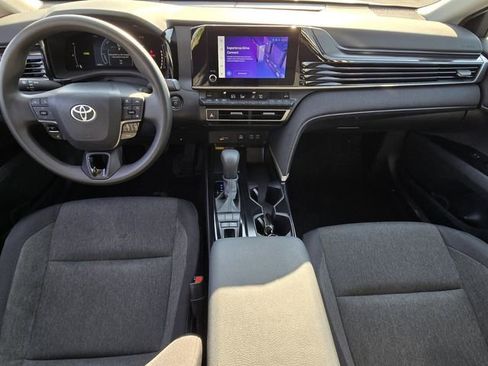 Used 2025 Toyota Camry LE image 17