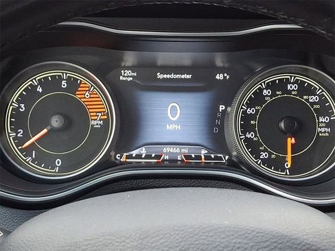 Used 2019 Jeep Cherokee Limited w/ Technology Group image 21