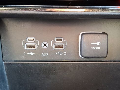 Used 2023 Jeep Grand Cherokee L Laredo image 24