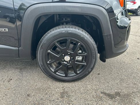 Used 2021 Jeep Renegade Latitude AWD/4WD image 26
