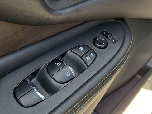 Used 2023 Nissan Murano Platinum w/ Cargo Package image 19