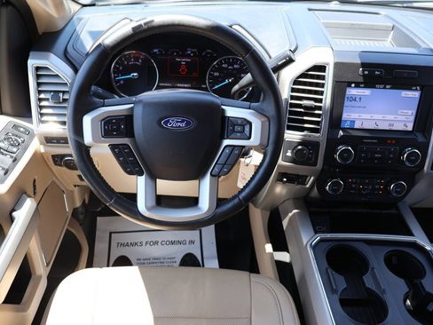 Used 2017 Ford F250 Lariat AWD/4WD image 6