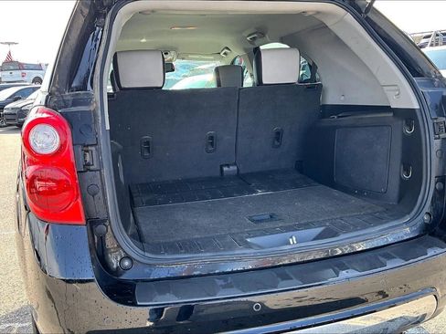Used 2011 Chevrolet Equinox LT w/ Chrome Appearance Package FWD image 4
