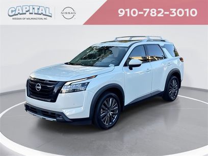 Used 2023 Nissan Pathfinder SL w/ SL Premium Package