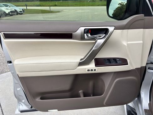 Used 2014 Lexus GX 460 image 20