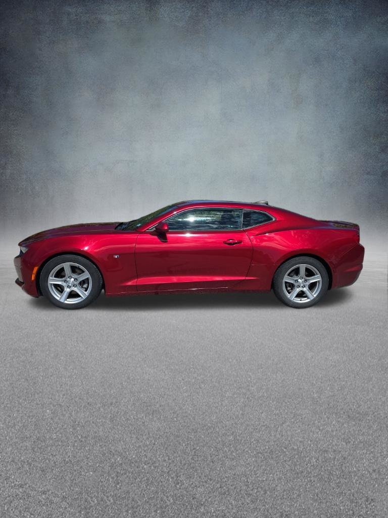 Used 2023 Chevrolet Camaro LT RWD image 2