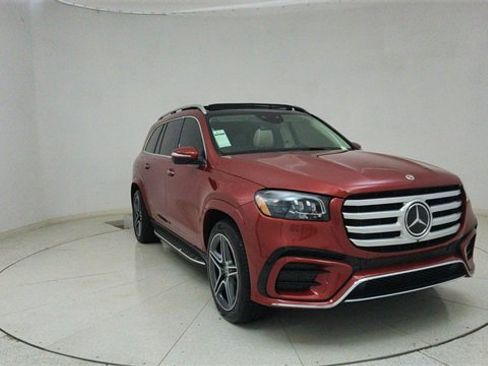 Used 2024 Mercedes-Benz GLS 450 4MATIC w/ AMG Line Exterior image 70
