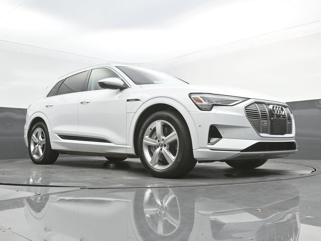 Used 2019 Audi e-tron Premium Plus AWD/4WD image 49
