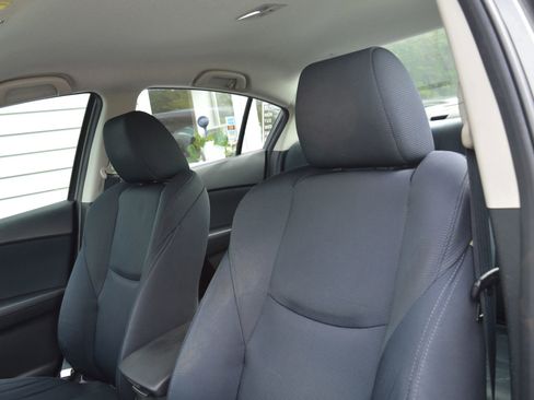 Used 2010 MAZDA MAZDA3 s Sport image 12