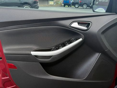 Used 2014 Ford Focus SE w/ Equipment Group 201A image 20
