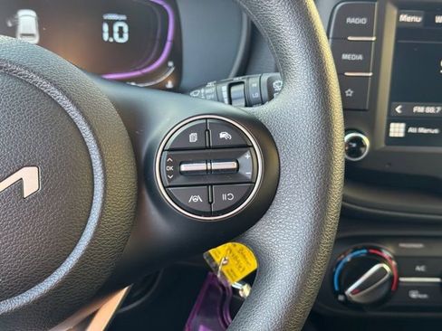 Certified 2025 Kia Soul LX image 27