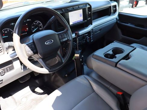 Used 2023 Ford F550 4x4 Regular Cab Super Duty image 6