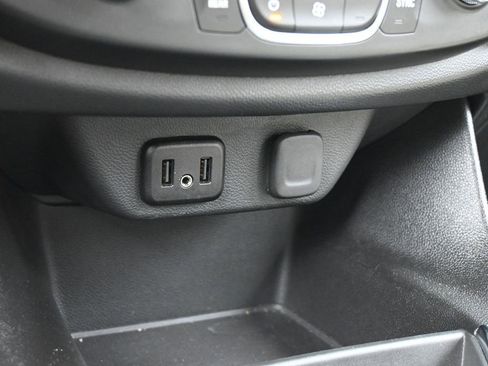 Used 2023 Chevrolet Traverse LS image 23