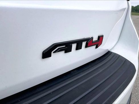 Used 2023 GMC Yukon XL AT4 w/ AT4 Premium Package AWD/4WD image 21