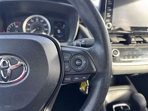 Used 2022 Toyota Corolla LE image 17