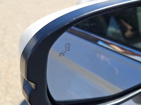 Certified 2025 Honda CR-V EX image 22