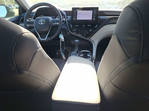 Used 2024 Toyota Camry LE image 30