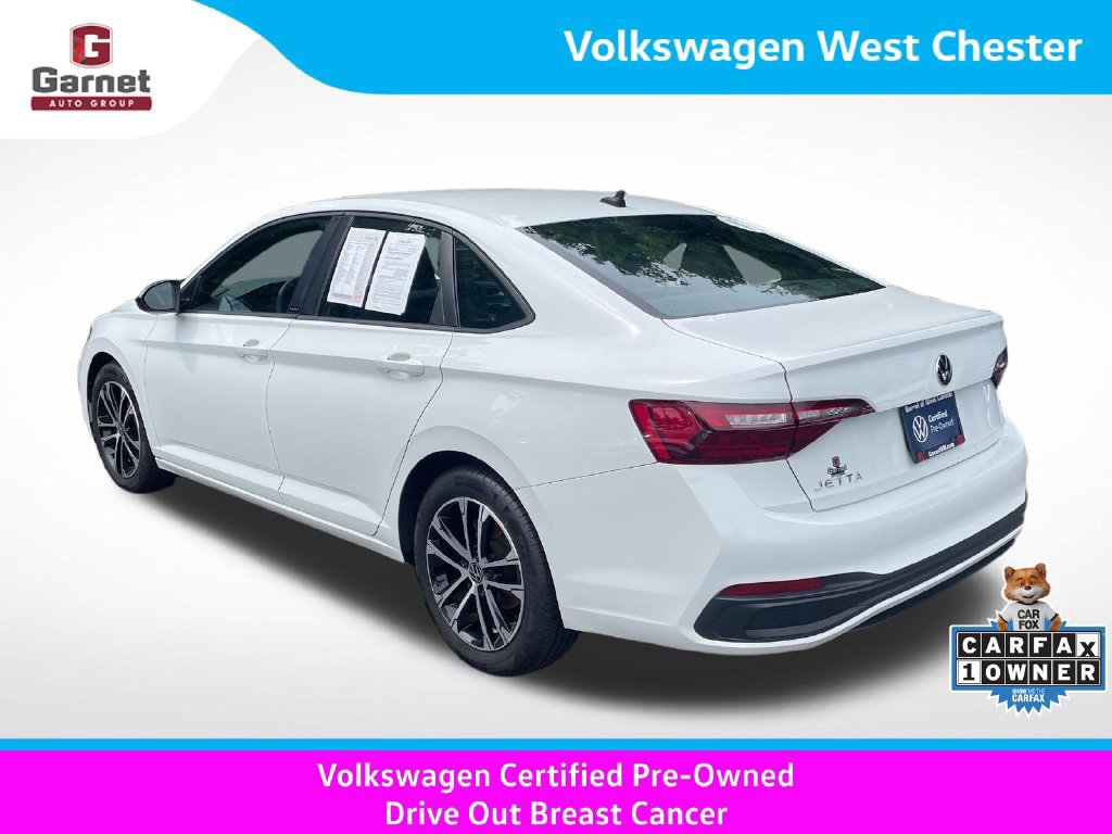 Certified 2024 Volkswagen Jetta Sport FWD image 3