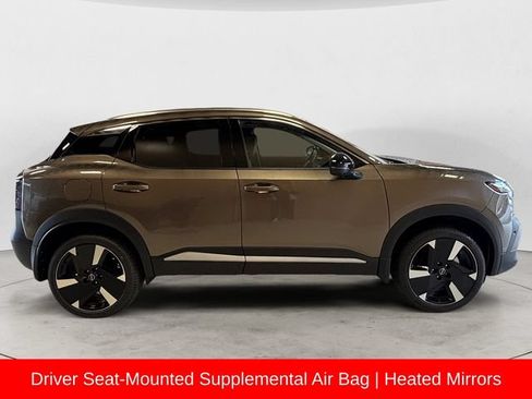 New 2026 Nissan Kicks SR w/ SR Premium Package FWD image 7