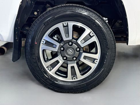 Used 2019 Toyota Tundra SR5 w/ TRD Off Road Package AWD/4WD image 33