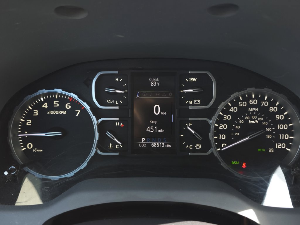 Used 2019 Toyota Tundra Limited w/ Limited Premium Package AWD/4WD image 22