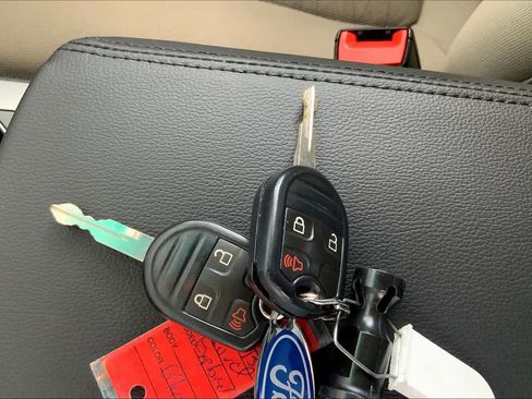 Used 2015 Ford Explorer FWD image 15