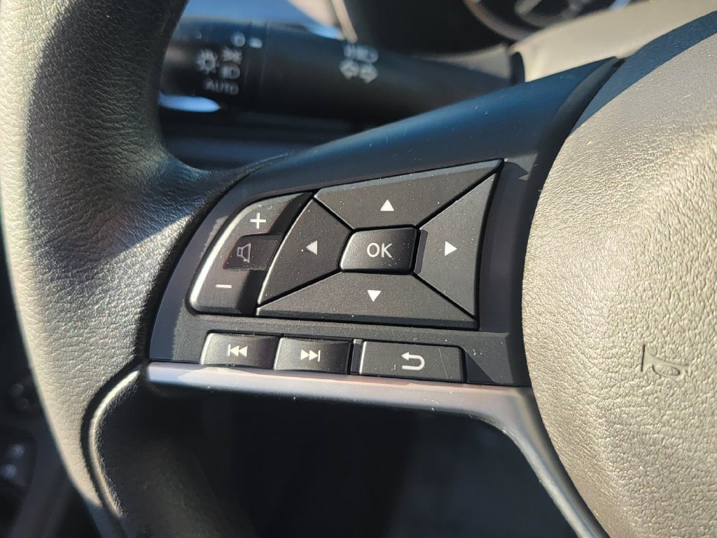 Used 2025 Nissan Altima 2.5 SV FWD image 22